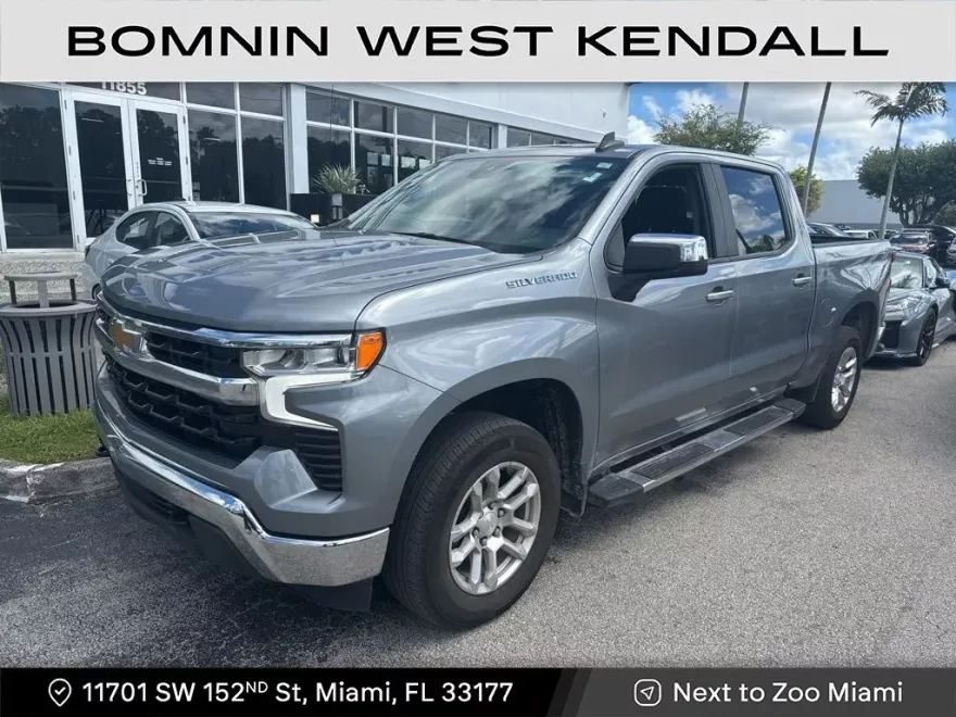2023 Chevrolet Silverado 1500 LT photo 1