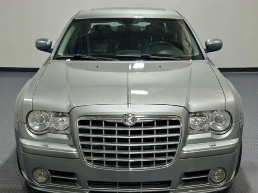 2006 Chrysler 300 C SRT8 photo 1