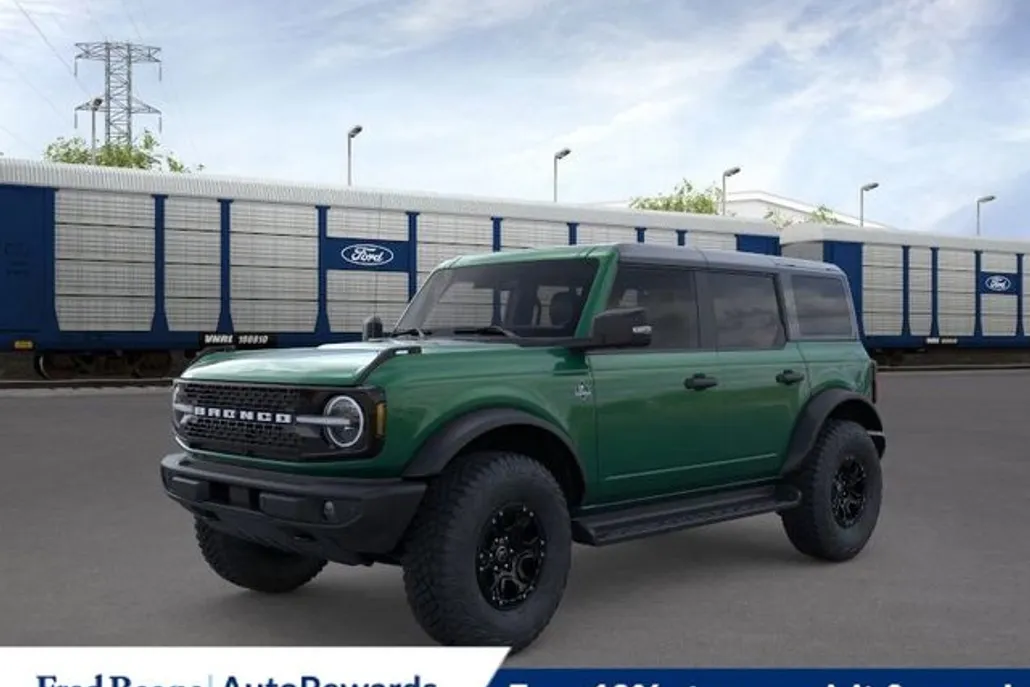 2025 Ford Bronco Outer Banks photo 1