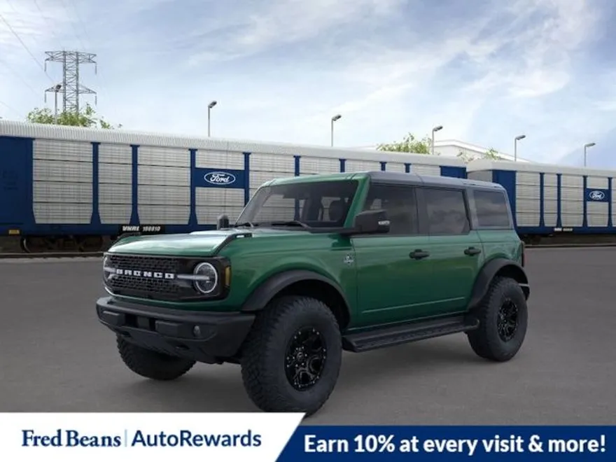 2025 Ford Bronco Outer Banks photo 1