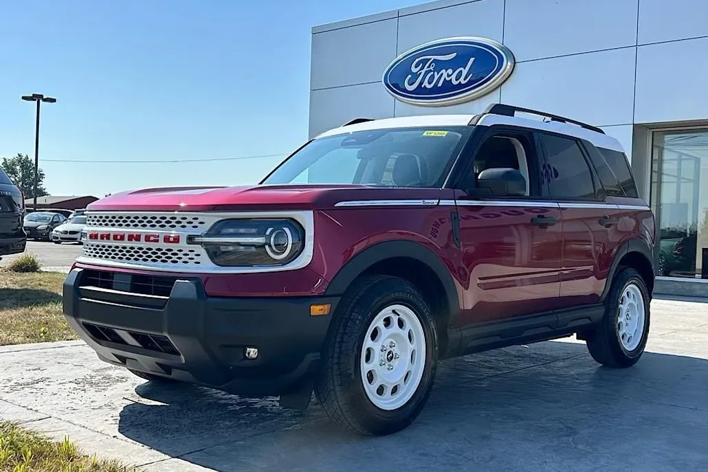 2025 Ford Bronco Sport Heritage photo 1