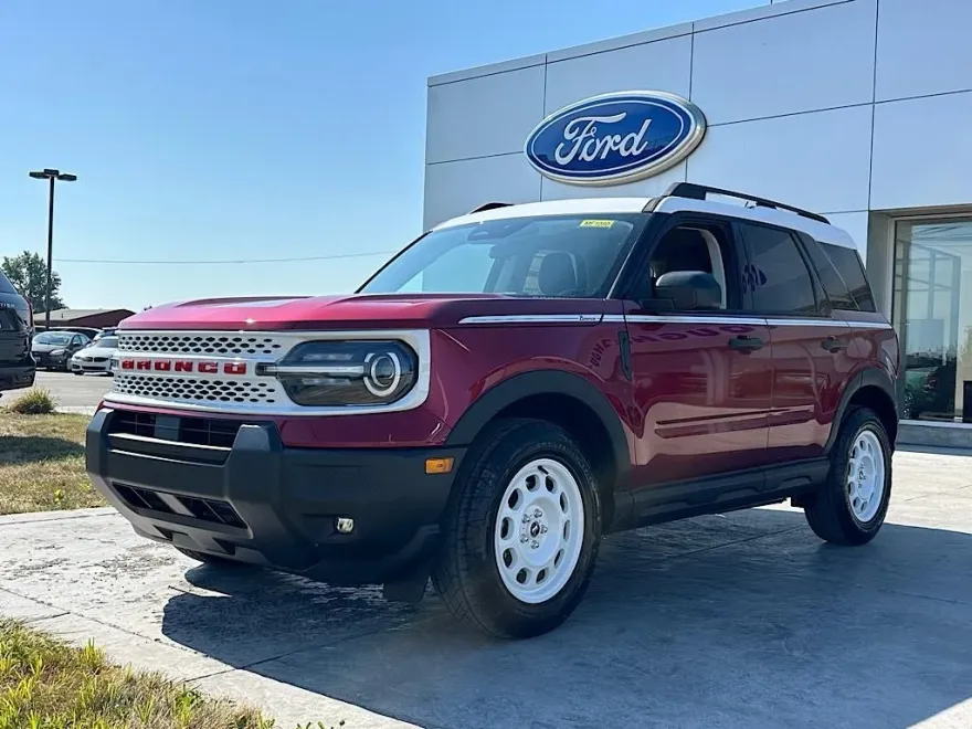 2025 Ford Bronco Sport Heritage photo 1
