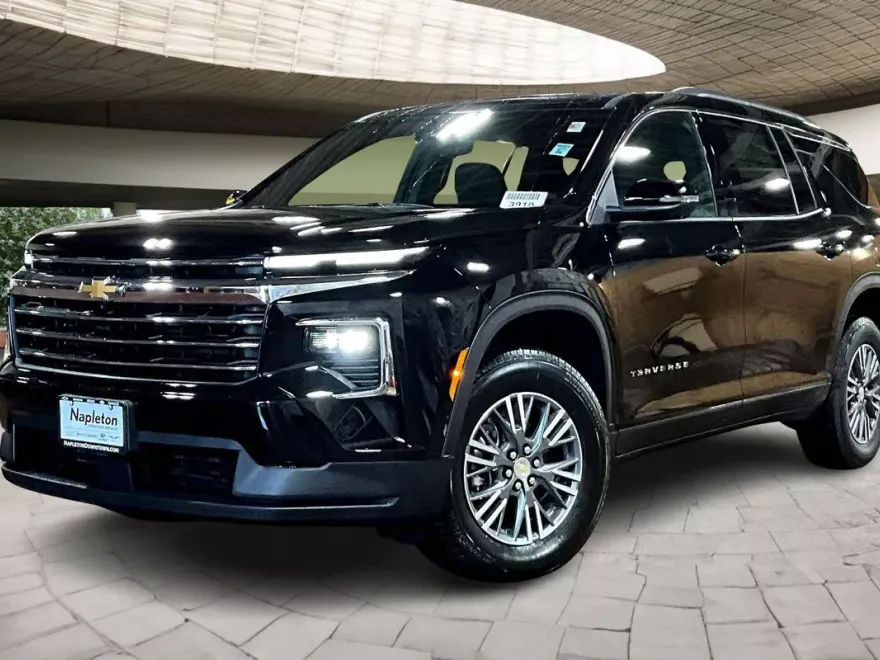 2026 Chevrolet Traverse photo 1