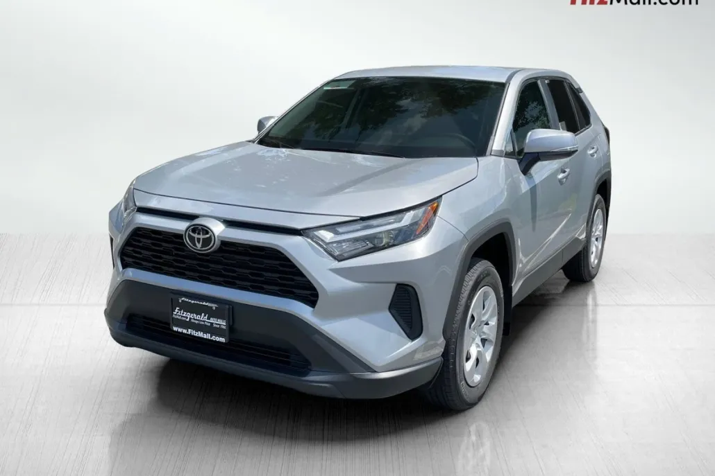 2025 Toyota RAV4 LE photo 1