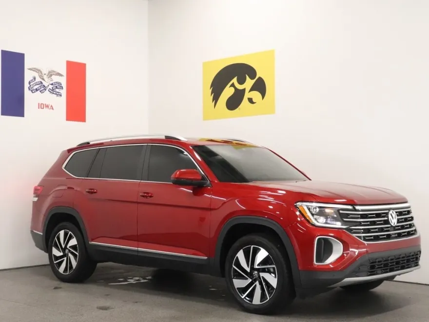 2024 Volkswagen Atlas SEL photo 1