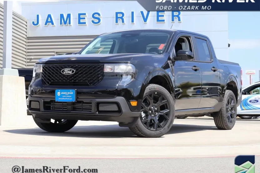 2025 Ford Maverick XLT photo 1