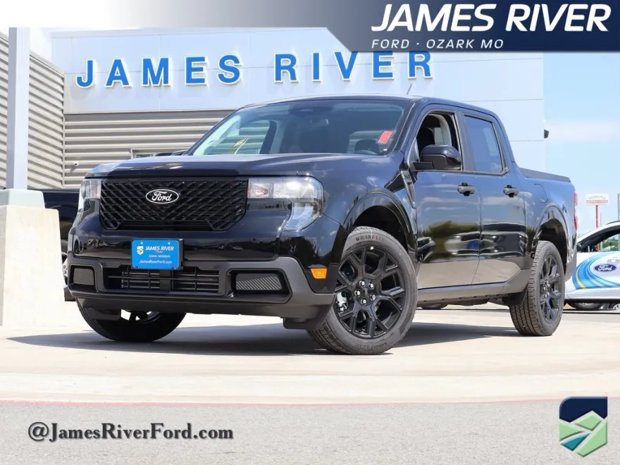 2025 Ford Maverick XLT photo 1