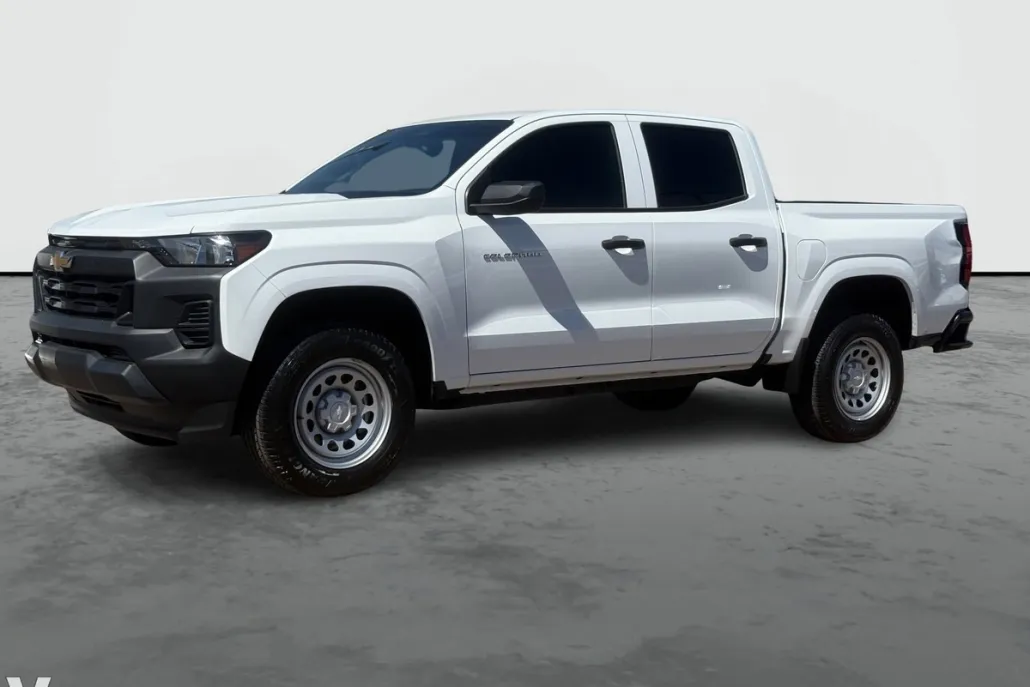 2024 Chevrolet Colorado photo 1