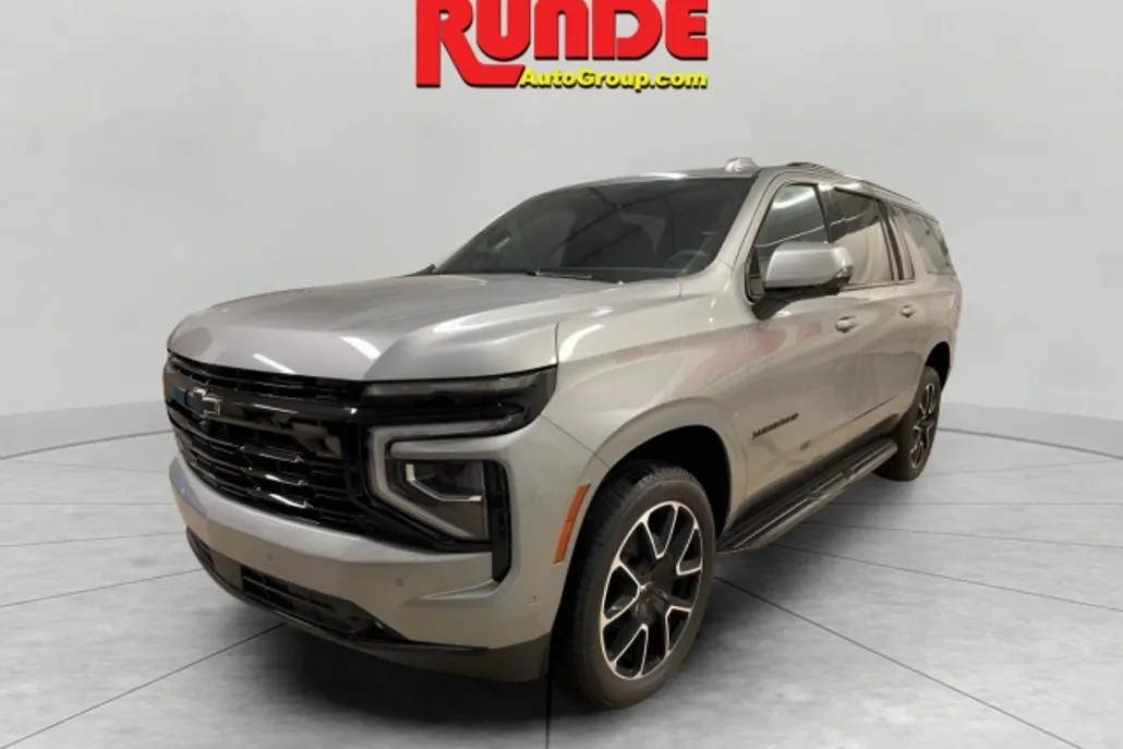 2025 Chevrolet Suburban RST photo 1