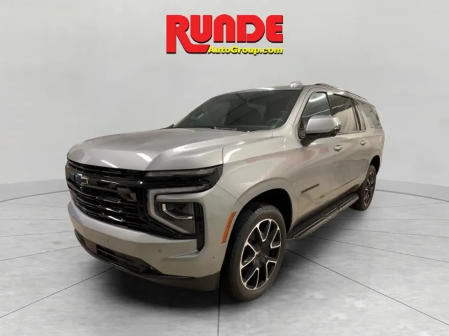 2025 Chevrolet Suburban RST photo 1