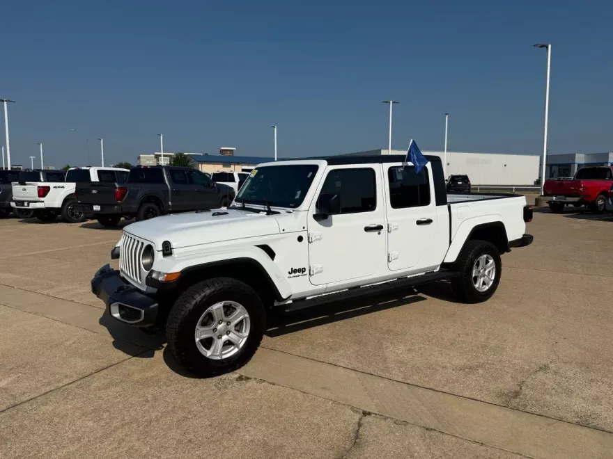 2020 Jeep Gladiator Altitude photo 1