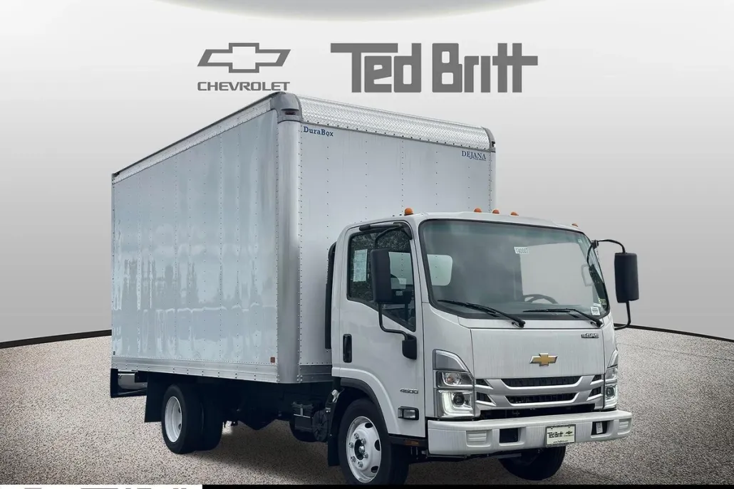 2024 Chevrolet Silverado 4500HD Base photo 1