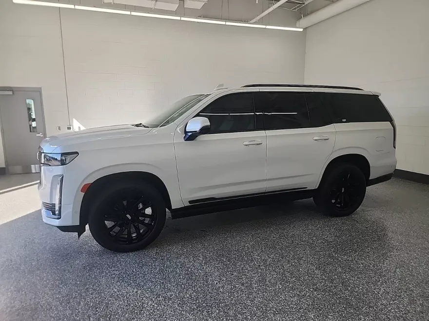 2023 Cadillac Escalade Sport Platinum photo 1