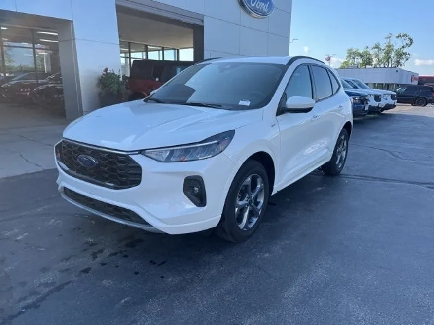 2023 Ford Escape ST-Line Select photo 1