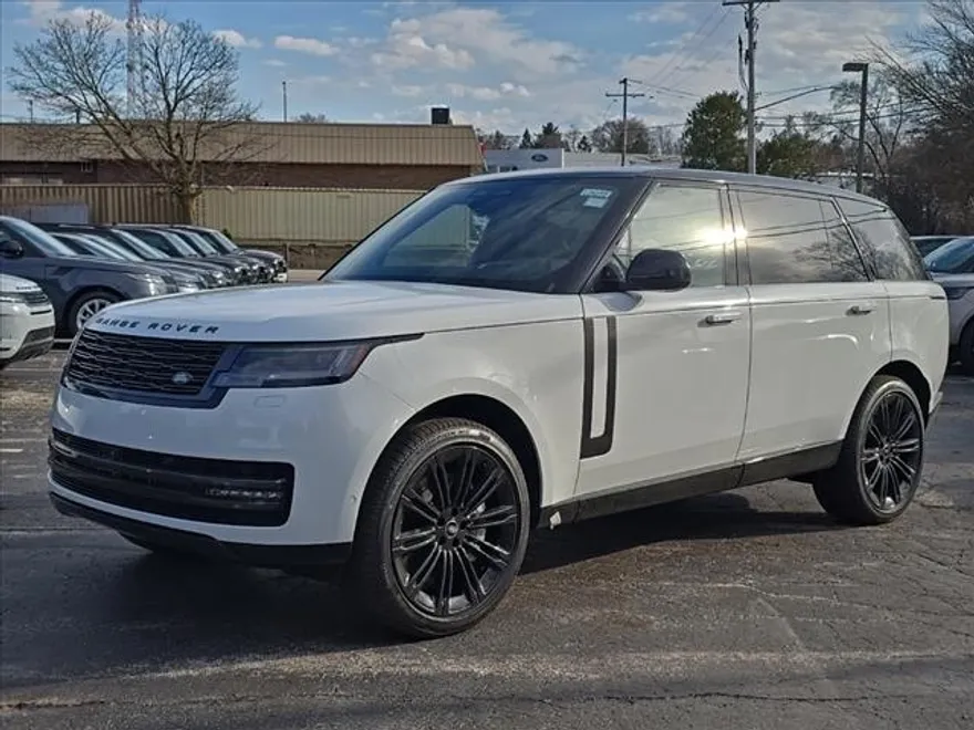 2025 Land Rover Range Rover SE photo 1