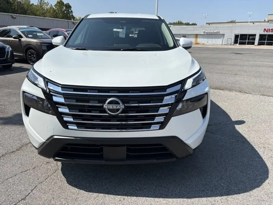 2026 Nissan Rogue SV photo 1