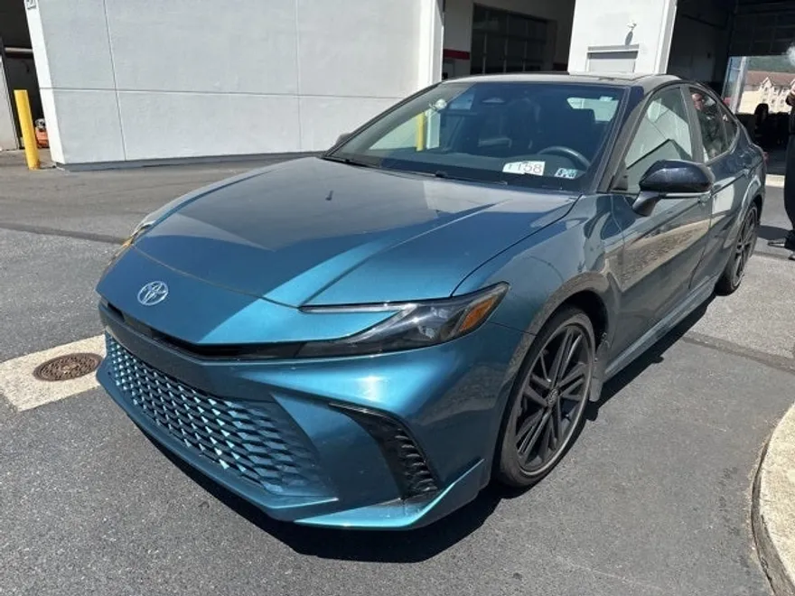 2025 Toyota Camry XSE photo 1