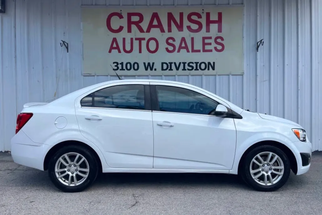 2013 Chevrolet Sonic LT photo 1