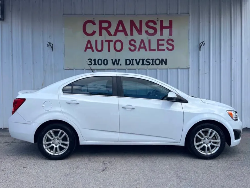 2013 Chevrolet Sonic LT photo 1