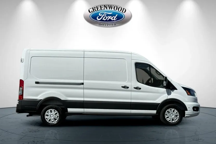 2025 Ford Transit photo 1