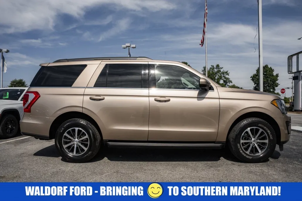 2020 Ford Expedition XLT photo 1