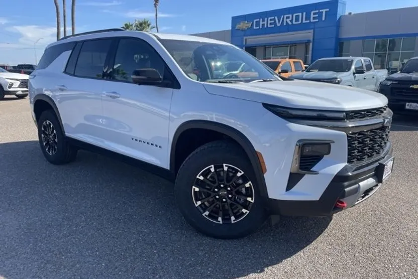 2026 Chevrolet Traverse Z71 photo 1