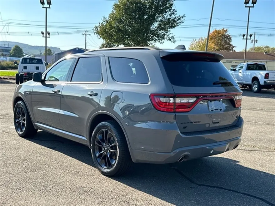 2022 Dodge Durango R/T photo 1