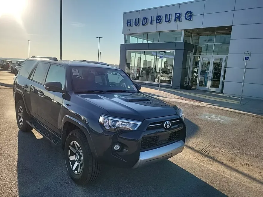 2024 Toyota 4Runner TRD Off-Road Premium photo 1