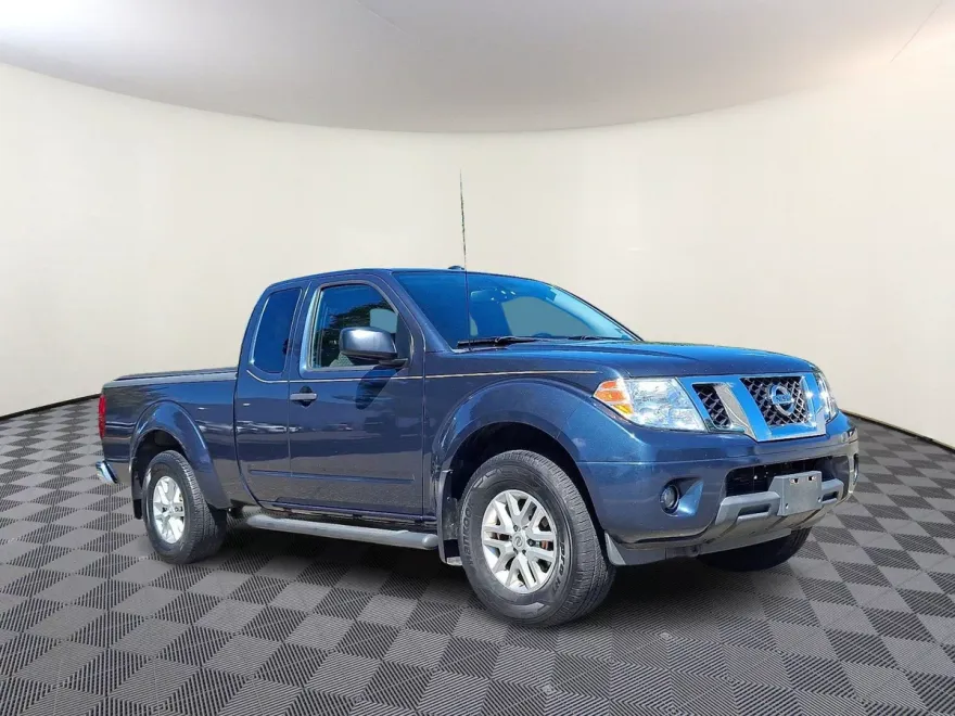 2017 Nissan Frontier SV photo 1