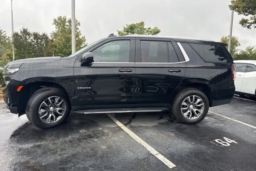 2023 Chevrolet Tahoe LS photo 1
