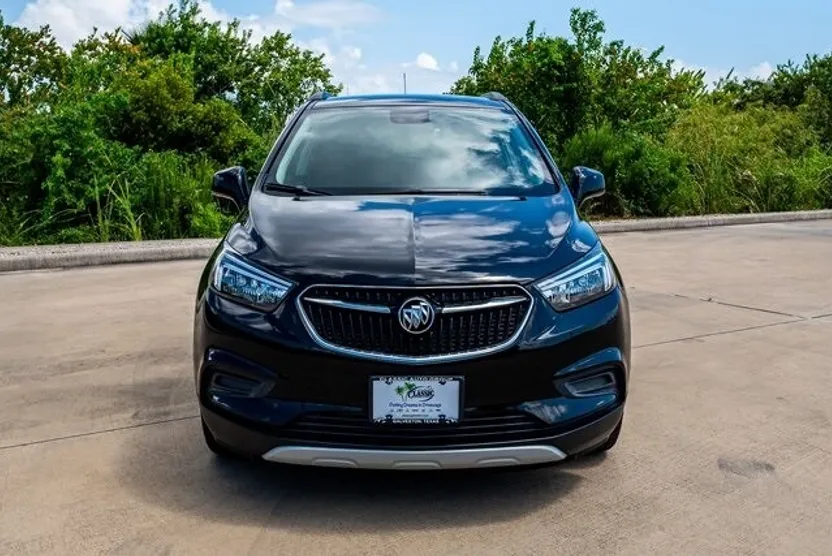 2022 Buick Encore Preferred photo 1