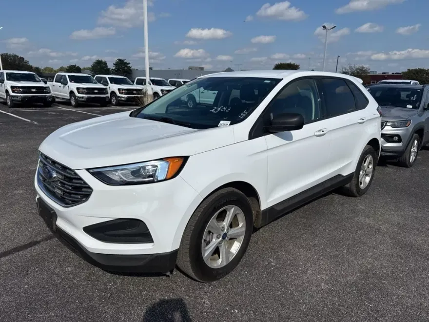 2022 Ford Edge SE photo 1