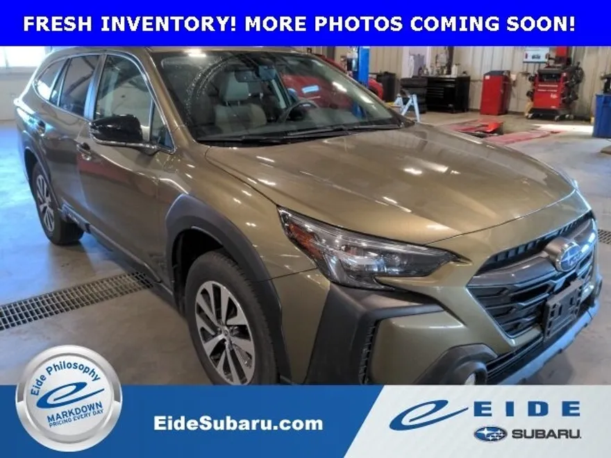 2024 Subaru Outback Premium photo 1