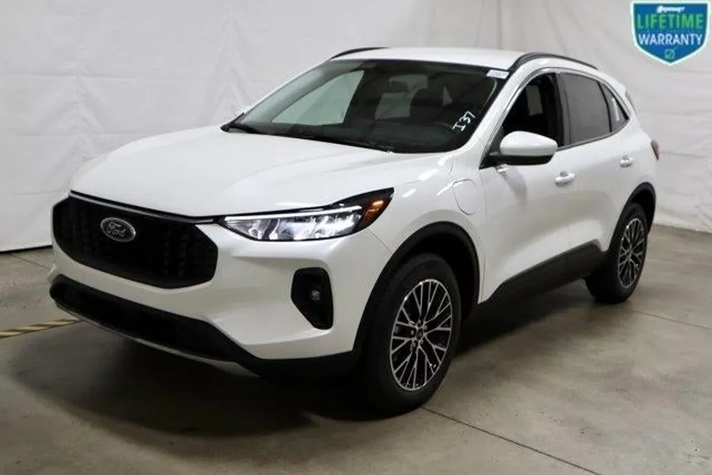 2024 Ford Escape Plug-In Hybrid photo 1