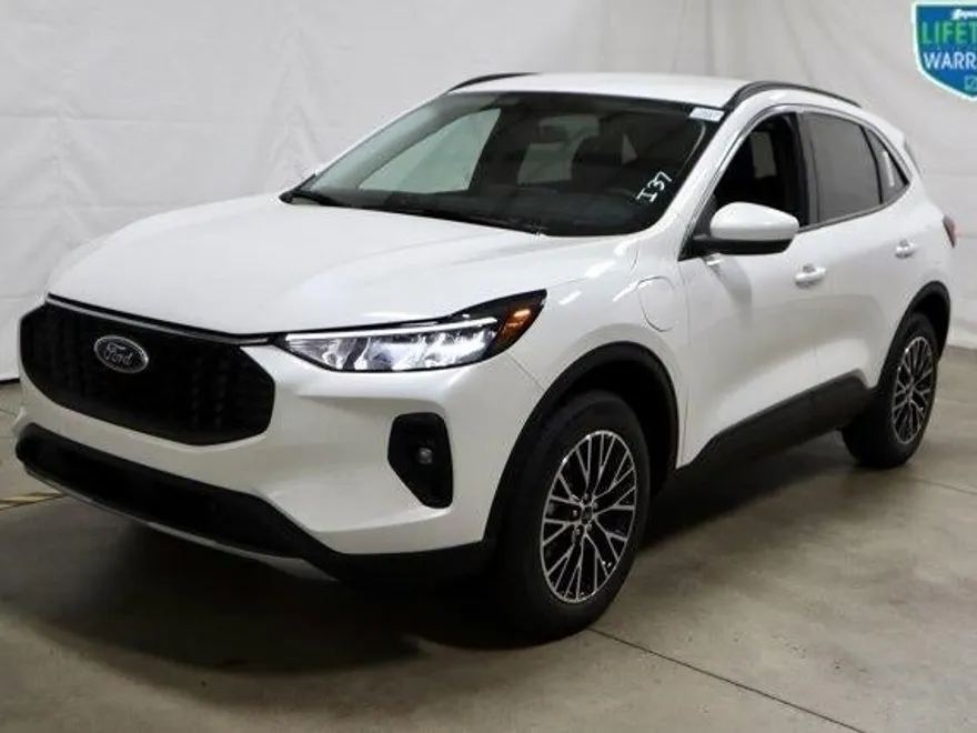 2024 Ford Escape Plug-In Hybrid photo 1