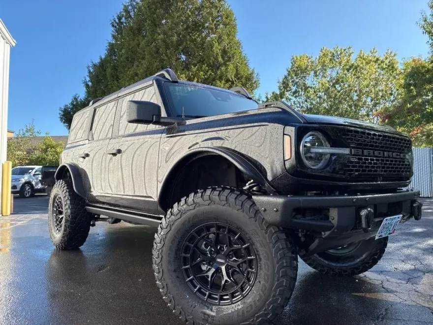 2022 Ford Bronco Wildtrak photo 1