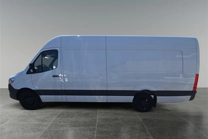 2024 Mercedes Benz Sprinter 2500 170 WB photo 1