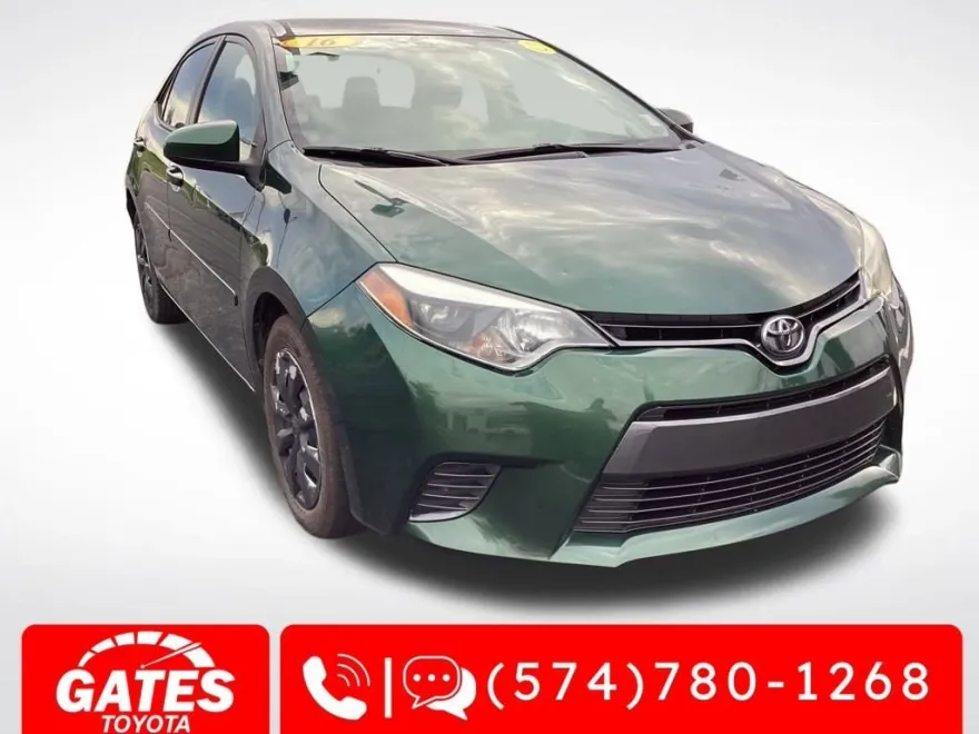 2016 Toyota Corolla LE photo 1