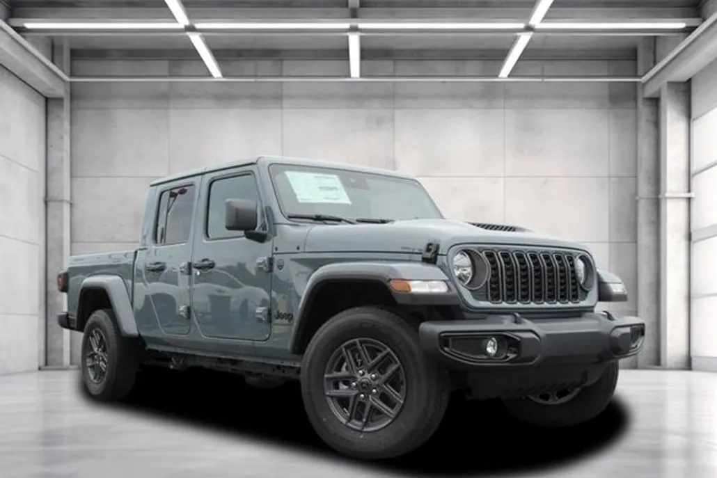 2025 Jeep Gladiator Sport S photo 1