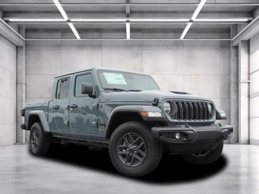2025 Jeep Gladiator Sport S photo 1