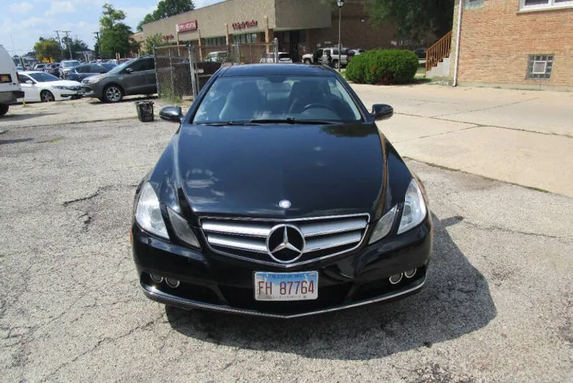 2010 Mercedes Benz E 350 photo 1