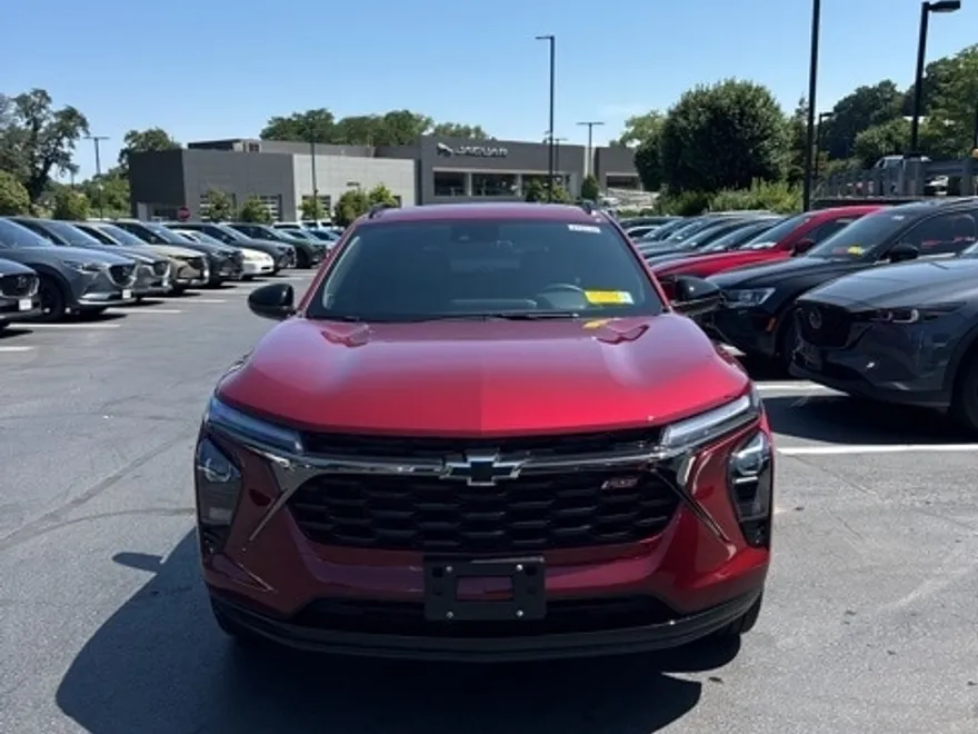 2025 Chevrolet Trax photo 1