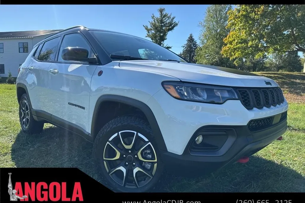2026 Jeep Compass Trailhawk photo 1