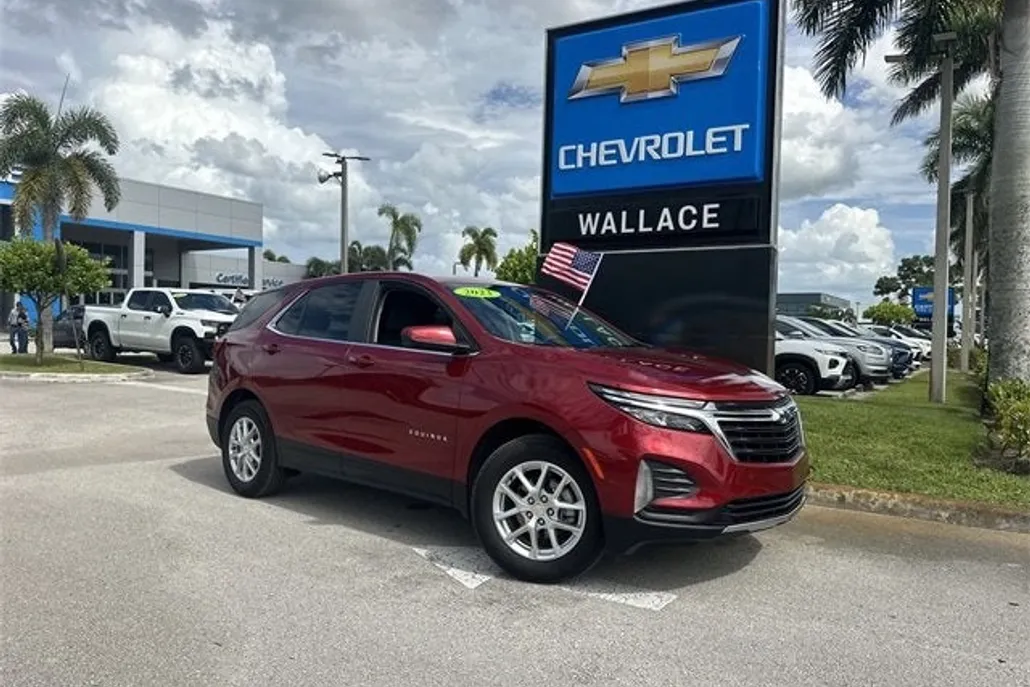 2023 Chevrolet Equinox LT photo 1
