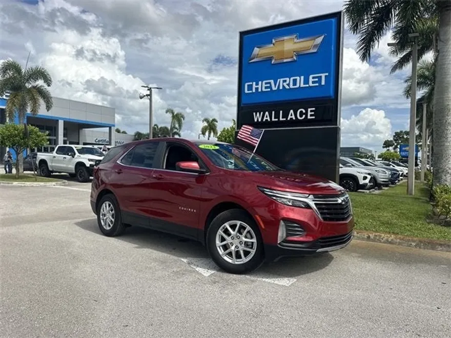 2023 Chevrolet Equinox LT photo 1