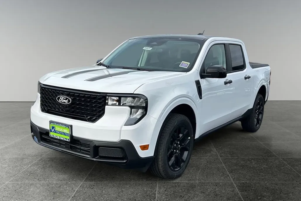 2025 Ford Maverick XLT photo 1