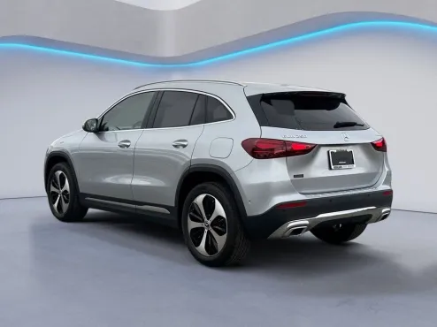 2025 Mercedes Benz GLA 250 4MATIC photo 4