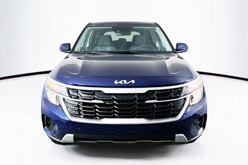 2026 Kia Seltos LX photo 1