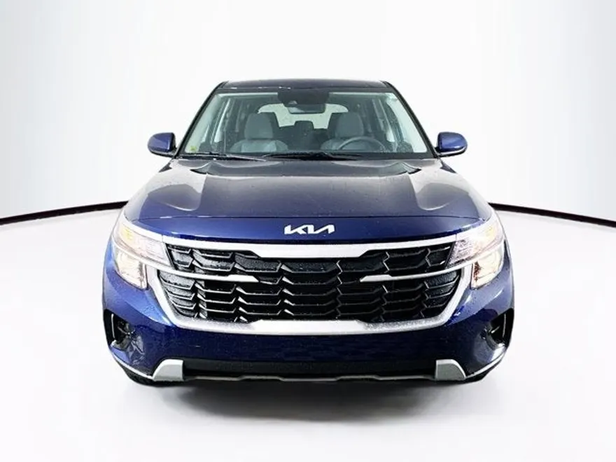 2026 Kia Seltos LX photo 1