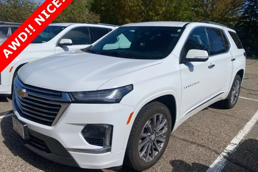 2022 Chevrolet Traverse Premier photo 1